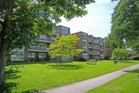 2 bedroom Flat to re...